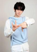 　ポーズを決めるＨＡＮＪＩＮ