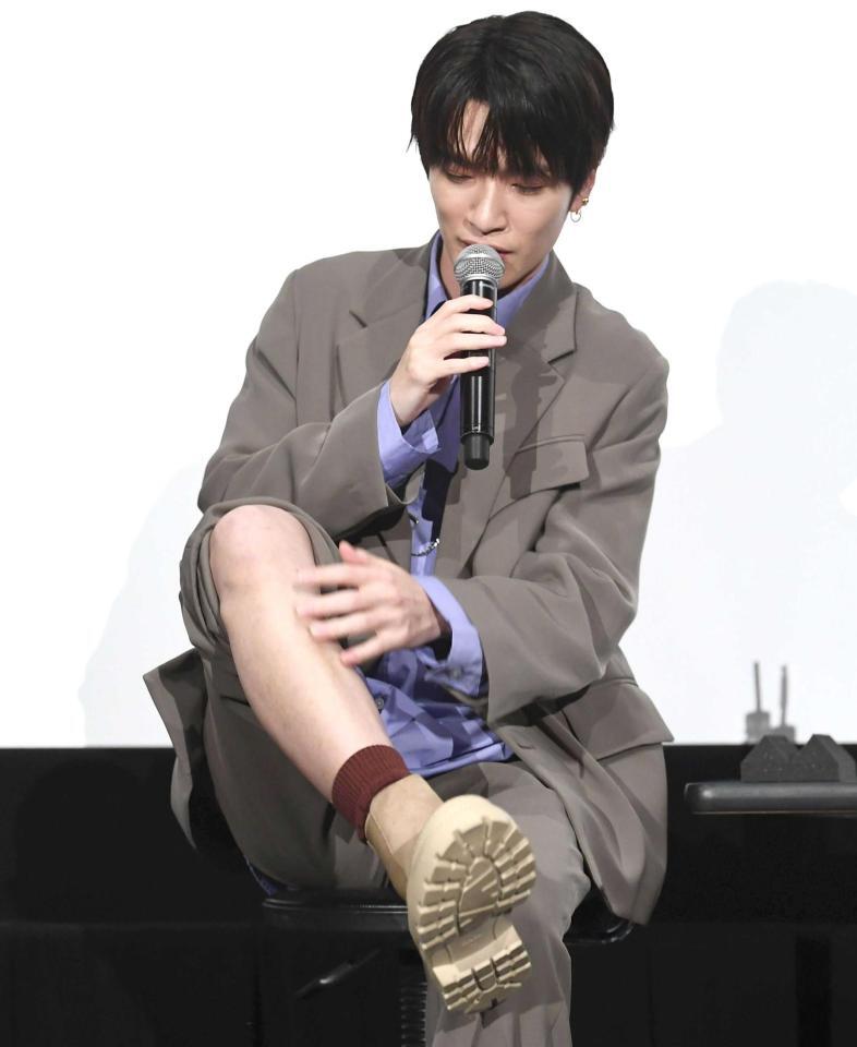 　すね毛の脱毛を告白する深澤辰哉　