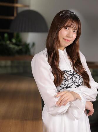 　ＳＫＥ４８卒業後、初となる写真集を発表した荒井優希（撮影・西岡正）