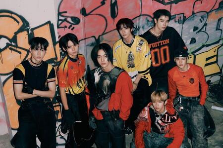 ＲＩＩＺＥの公式Ｘ＠ＲＩＩＺＥ＿ｏｆｆｉｃｉａｌより　スンハン（左端）は２４年１０月にグループを脱退した