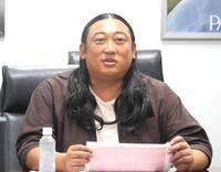 　会見に出席した秋山竜次