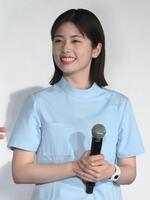 　日曜劇場「１９番目のカルテ」スペシャル舞台あいさつに登場した小芝風花（撮影・堀内翔）