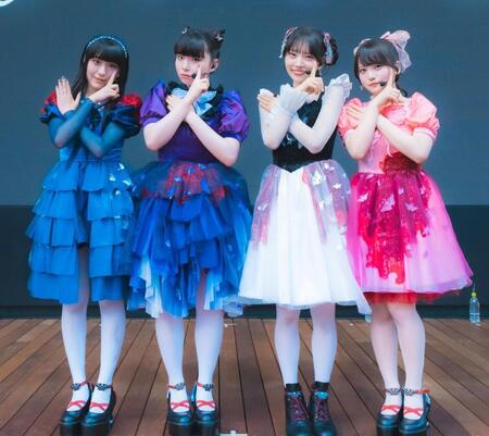 　ファントムシータの（左から）百花、凛花、美雨、もな（提供・オカベメイ）