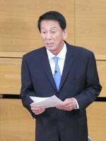 　高校生に講演を行う杉良太郎