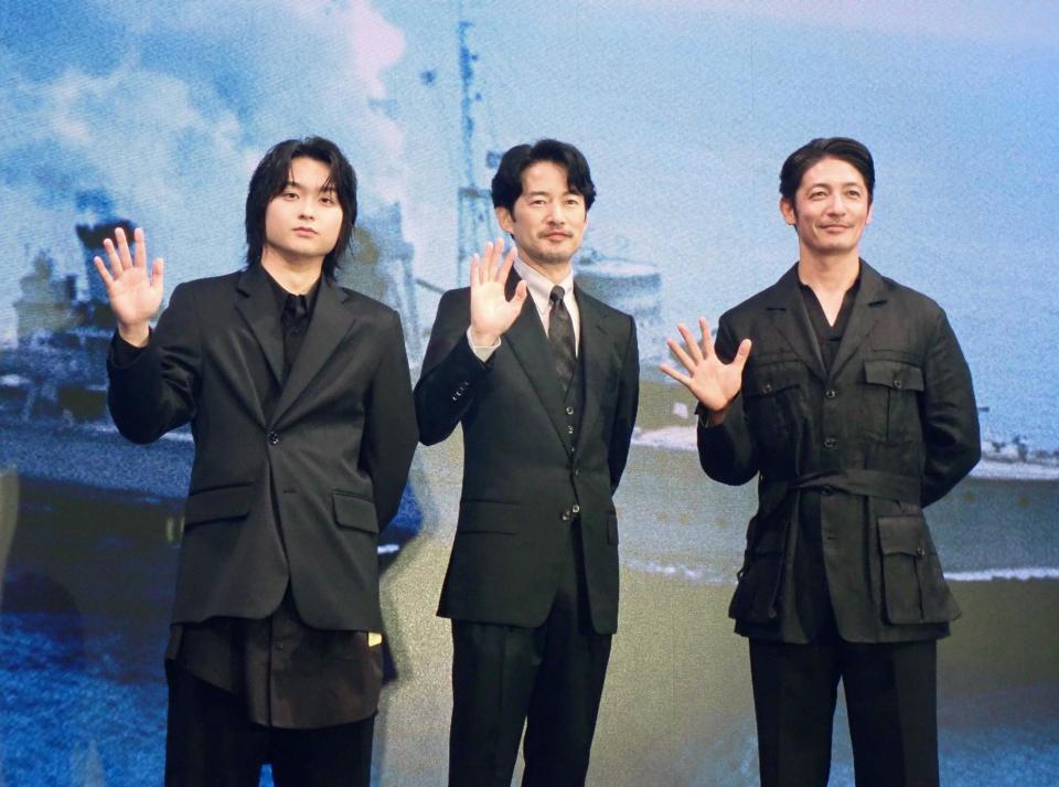 　（左から）奥平大兼、竹野内豊、玉木宏