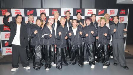 　（前列左から）ＥＸＩＬＥ　ＨＩＲＯ、藤浦琉大、森崇晃、山田悠世、原口武蔵、山上航生、中屋京太朗、ＥＸＩＬＥ　ＮＡＯＴＯ、（後列同）杉田龍之介、鈴木龍生、山口俊乃介、高澤笑大郎、勅使河原空、百田來夢、鳥居大和