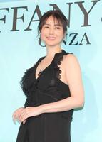 　黒のドレスで登場した井川遥