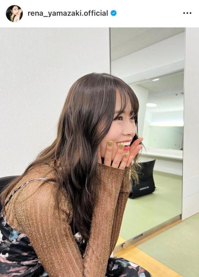 　山崎怜奈のインスタグラム＠ｒｅｎａ＿ｙａｍａｚａｋｉ．ｏｆｆｉｃｉａｌから