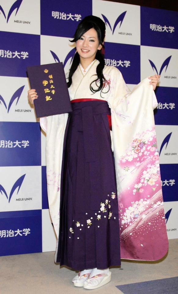 明治大学卒業式　明治大学を卒業した北川景子　２００９年