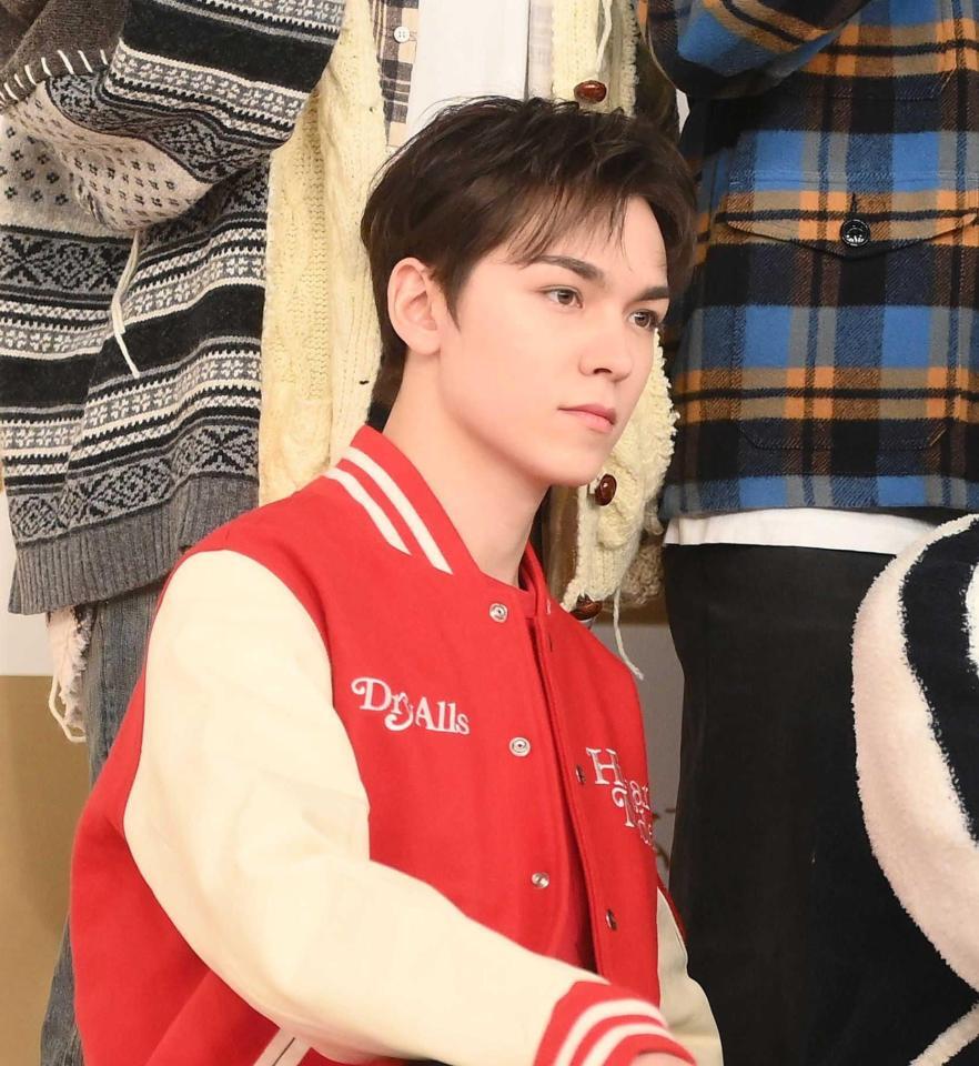 　ＳＥＶＥＮＴＥＥＮ・バーノン＝２０２３年１２月撮影