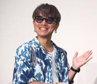 　笑顔を見せるＳＵＰＥＲ　ＥＩＧＨＴの安田章大