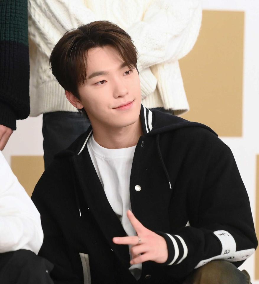 　ＳＥＶＥＮＴＥＥＮ・ＤＩＮＯ＝２０２３年１２月撮影