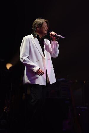 　「Ｍａｓａｈｉｋｏ　Ｋｏｎｄｏ　４５ｔｈ　Ａｎｎｉｖｅｒｓａｒｙ　Ｂｉｒｔｈｄａｙ　Ｌｉｖｅ　２０２５」でパフォーマンスを行う近藤真彦