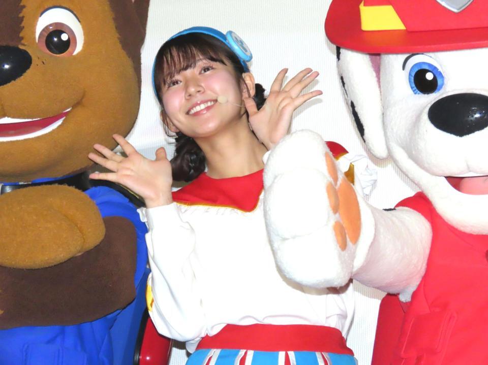 　映画「パウ・パトロール　パウ・パーティーｉｎシアター　２０２５」公開記念舞台あさつに登壇したゆきお姉さんこと冨田有紀アナウンサー