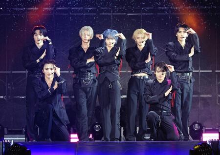 　代々木第一体育館を埋めた観測者を熱狂させた原因は自分にある。の（前列左から）桜木雅哉、大倉空人、（後列同）小泉光咲、吉澤要人、長野凌大、杢代和人、武藤潤