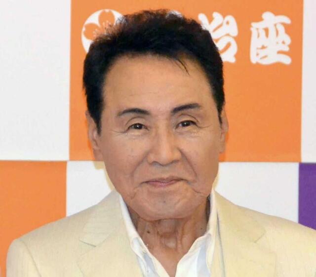 五木ひろし 慢性閉塞性肺疾患、気管支炎の診断 明治座公演19日まで