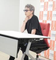 　会見に登場した田村淳