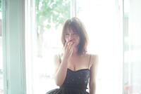 　８年ぶりの写真集を発売した長濱ねる　©高橋ヨーコ／講談社