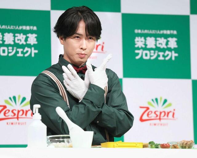 Snow Man・宮舘涼太 アクシデントにも雅に対応 エレガントな