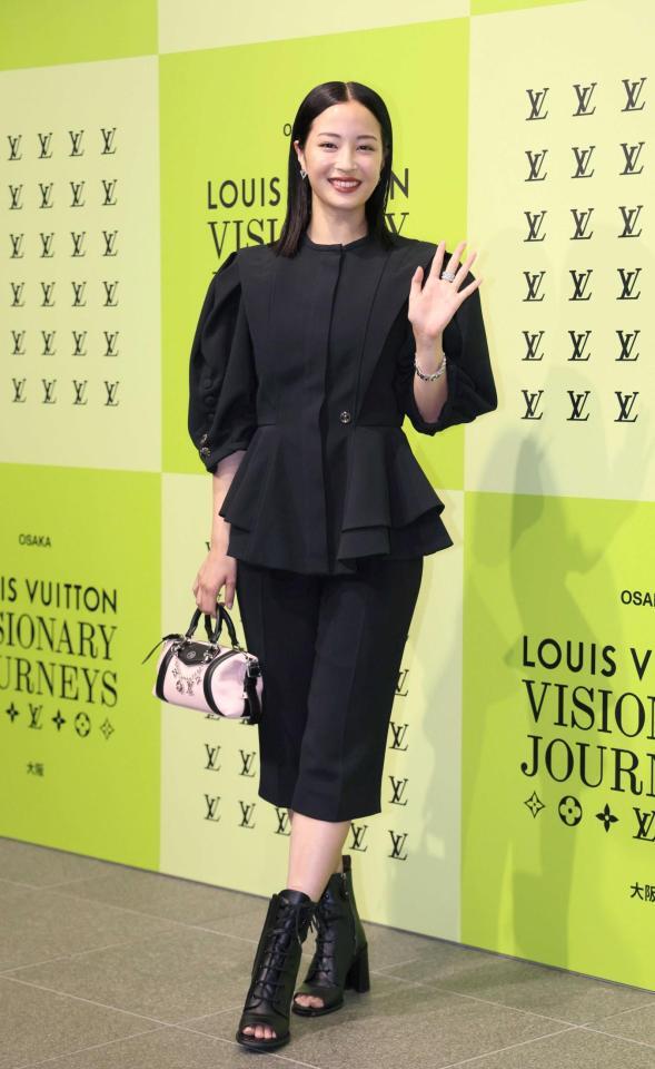 　レセプションに登場したアンバサダーの広瀬すず
