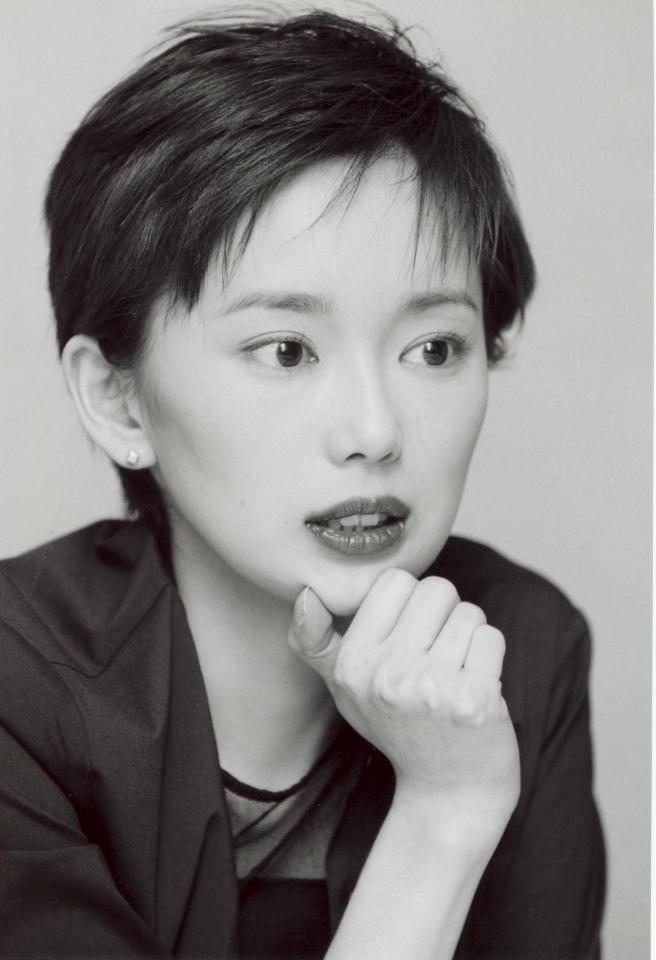 　葉月里緒奈（当時は葉月里緒菜）＝９０年代撮影