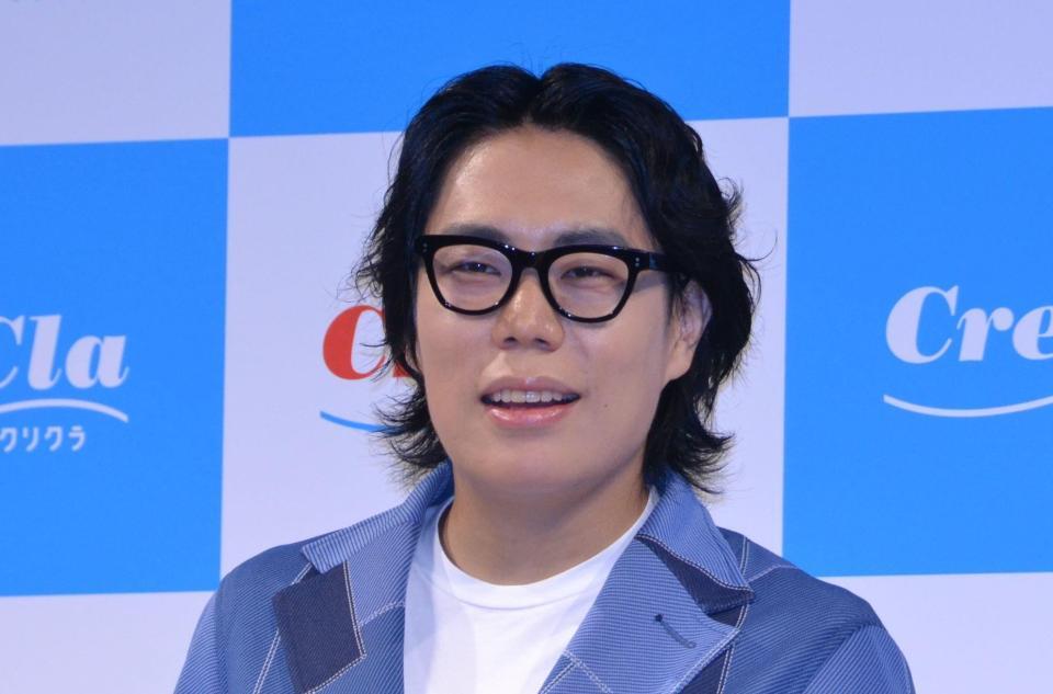 　「クリクラ夏の大掃除の日制定記念イベント」に登場した令和ロマン・高比良くるま