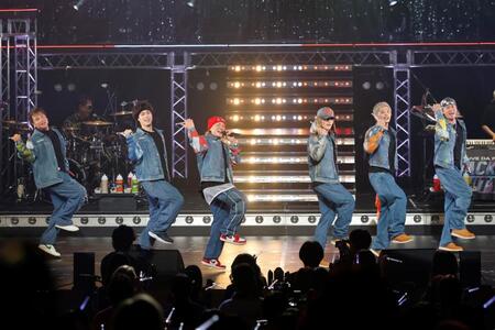 　ステージで熱いパフォーマンスを繰り広げたＤＡ　ＰＵＭＰ