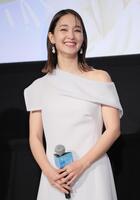 　笑顔を見せる剛力彩芽（撮影・吉澤敬太）