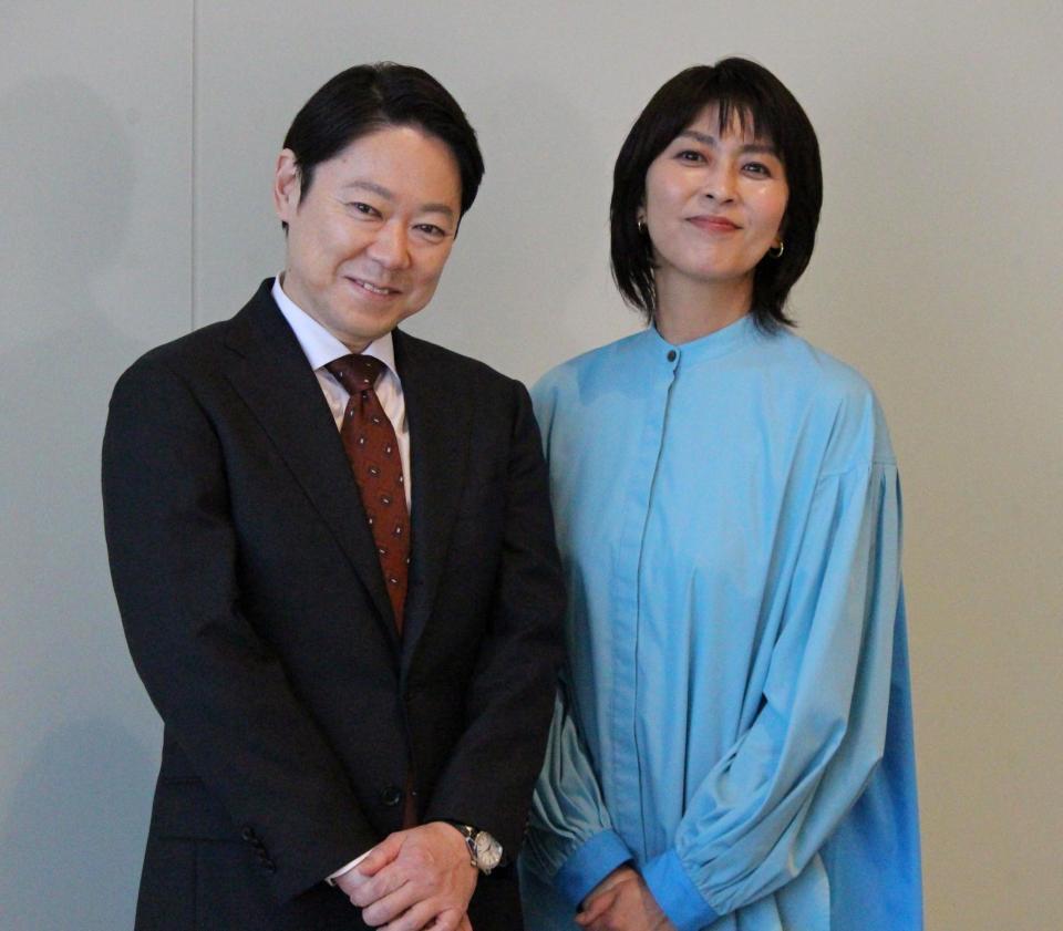 　笑顔を見せる阿部サダヲ（左）と松たか子