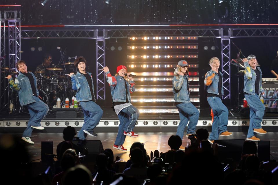 　ステージで熱いパフォーマンスを繰り広げたＤＡ　ＰＵＭＰ