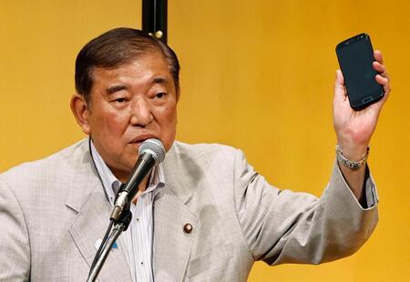 　演説する自民党総裁の石破首相＝大津市