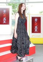 　ほほ笑みながら降壇する森香澄（撮影・吉澤敬太）