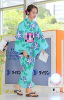 　登壇するテレビ朝日・浦林凜アナウンサー（撮影・吉澤敬太）