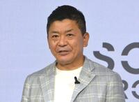 　「ＳＣＯグループ　新ＣＭ発表会」に登場したＳＣＯグループ・玉井雄介代表取締役会長