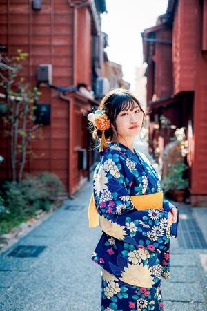 　セカンド写真集「Ａｌｍｏｓｔ」を20日に発売するＯＣＨＡ　ＮＯＲＭＡの中山夏月姫