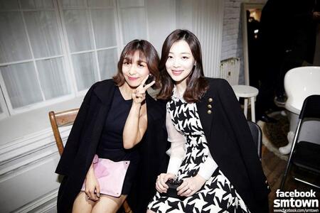 　ｆ（ｘ）の公式フェイスブックより（左から）ルナ、ソルリさん