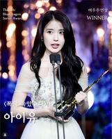 　「青龍シリーズアワード」の公式インスタグラム＠ｂｌｕｅｄｒａｇｏｎａｗａｒｄｓより　最優秀女優賞のＩＵ