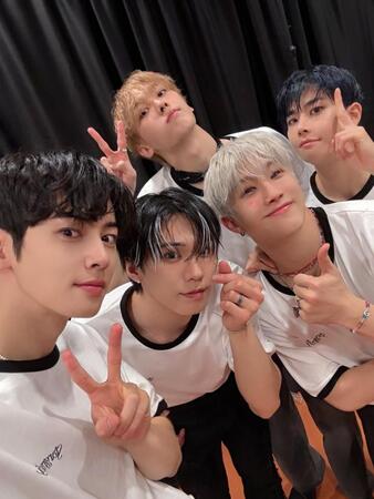 　ＡＳＴＲＯの公式Ｘ＠ｏｆｆｃｌＡＳＴＲＯより　脱退したラキとともにデビュー９周年公演を開催