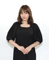 　篠崎愛＝２０２４年８月撮影