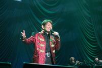 　「デビュー６５周年記念～仲間と祝う復活祭～」を開催したささきいさお