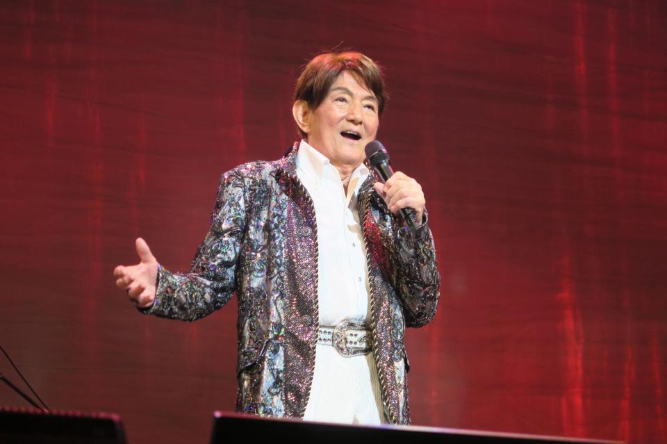 　「デビュー６５周年記念～仲間と祝う復活祭～」を開催した、ささきいさお