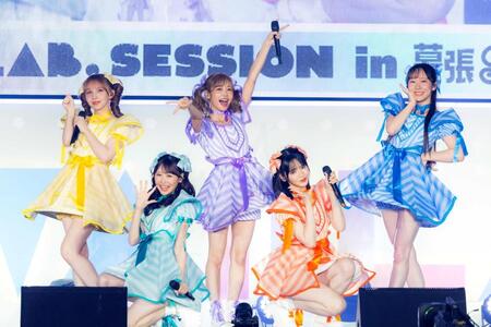 　ＦＲＵＩＴＳ　ＺＩＰＰＥＲの（左から）早瀬ノエル、櫻井優衣、仲川瑠夏、鎮西寿々歌、真中まな（撮影・シモリユウナ、金谷龍之介）