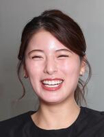 　笑顔を見せるゆいかれん（撮影・佐々木彰尚）