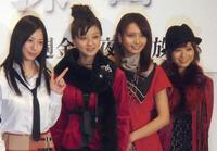 　連続ドラマ「赤川次郎ミステリー　４姉妹探偵団」に出演する美人姉妹役の（左から）夏帆、中越典子、加藤夏希、市川由衣＝０８年１１月