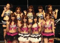 　「ＤＵＭＰ　ＳＨＯＷ！」の公開けいこを行った（左から）佐藤夏希、佐藤亜美菜、倉持明日香、大家志津香＝１１年７月