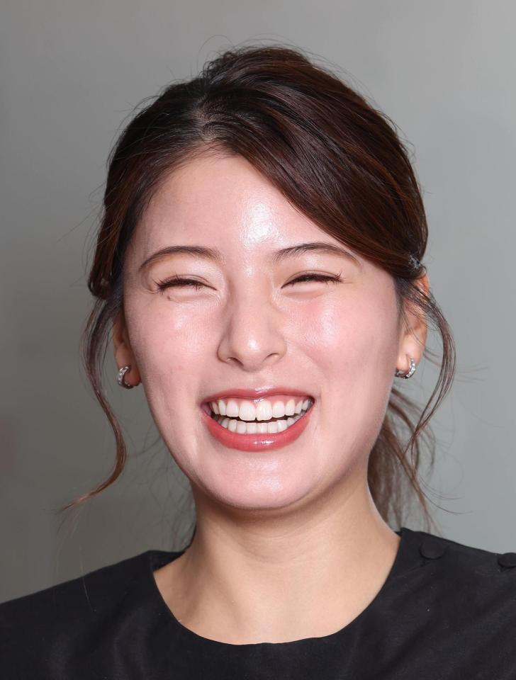 　笑顔を見せるゆいかれん（撮影・佐々木彰尚）