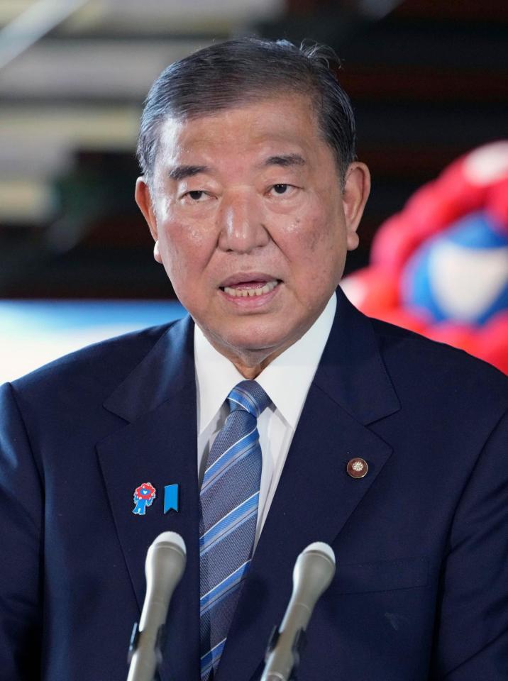 　日米関税交渉について、記者団の取材に応じる石破首相