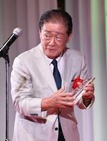 　特別賞を受賞した関口宏（撮影・佐藤厚）