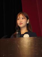 　完成披露試写会で進行を務めた野村彩也子アナウンサー