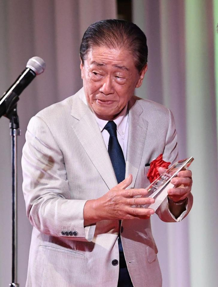 　特別賞を受賞した関口宏（撮影・佐藤厚）